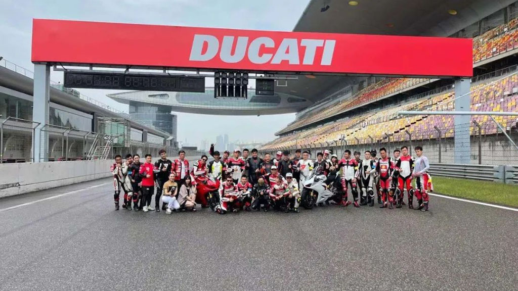 H＆H上海和汇携Cardo蓝牙耳机驰骋DUCATI（杜卡迪）赛道